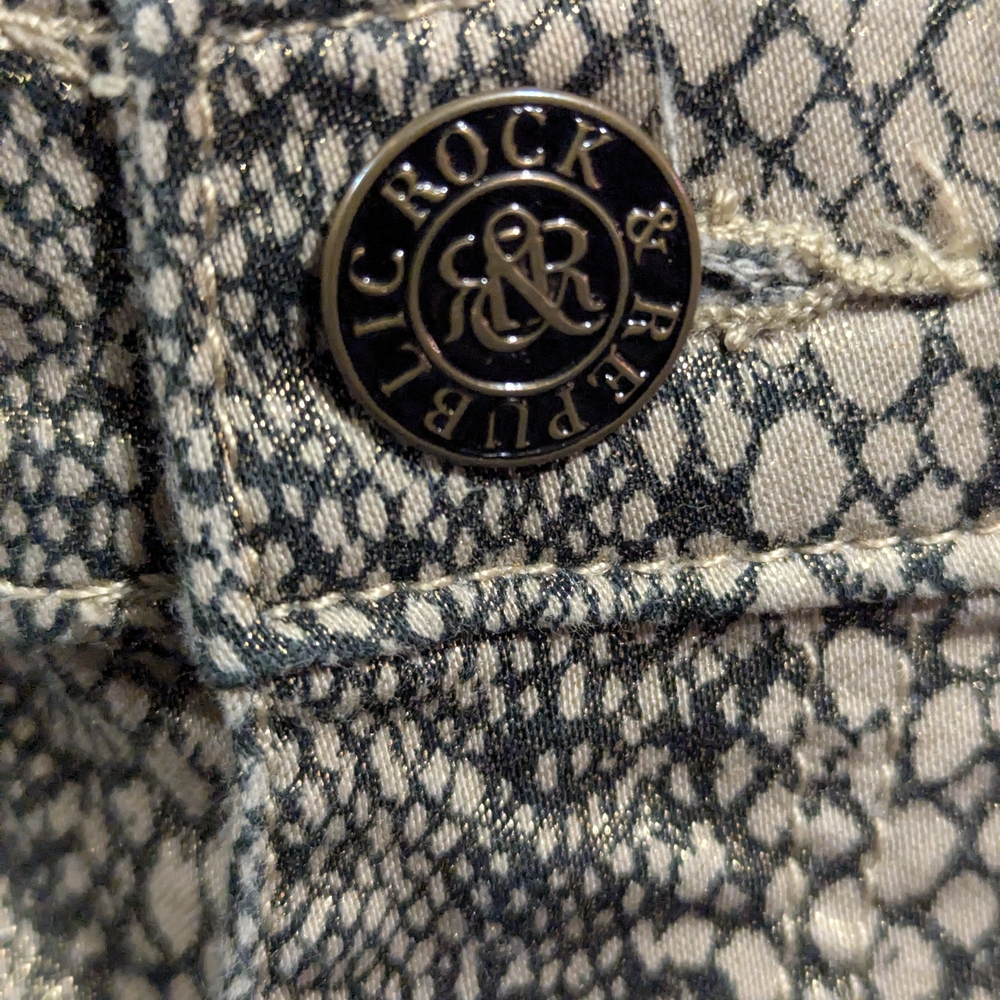 Slim Fit Men’s Snake-Print Pants in‎ Beige - Picture 2 of 9